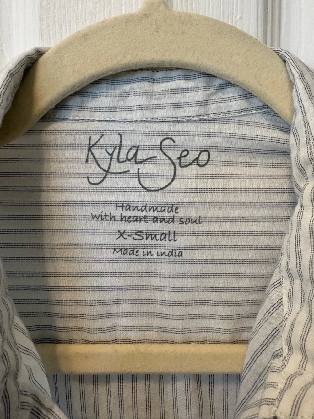 Kyla Sea Women's Blue Stripe Embroidered Button-Down Shirt - Picture 6 of 11
